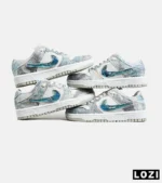 کفش کتانی مردانه و زنانه طوسی سفید آبی نایک NIKE dunk low steam puppet مدل 7204 - Image 2