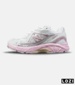 کفش کتانی زنانه سفید صورتی NEW BALANCE 1064 V.2 مدل 8334 - Image 2
